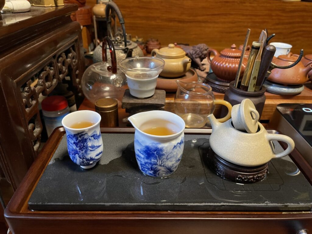 Trà shan tuyết cổ thụ Phong Vân